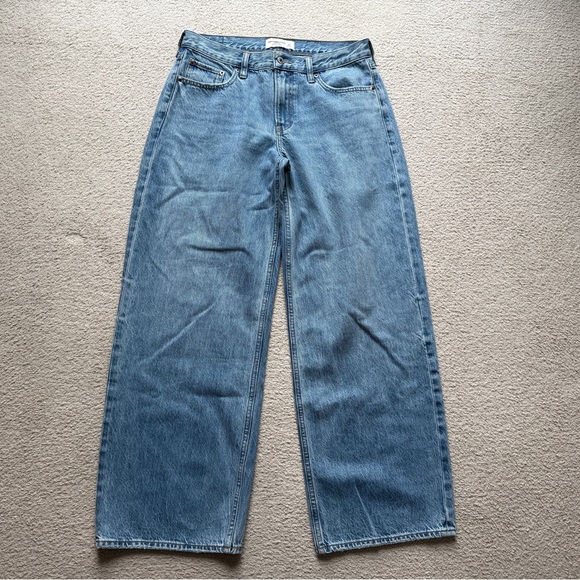 Abercrombie & Fitch Denim - Abercrombie & Fitch Ultra Loose Rise Jeans Women’s Medium Wash Size 27 Jean